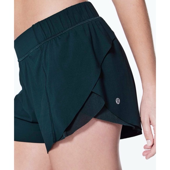 lululemon athletica Pants - Lululemon Home Stretch Short 3" In Submarine Size 6